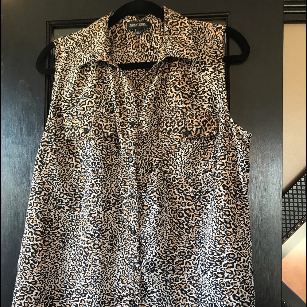 EUC Lightweight Leopard button down blouse sz L